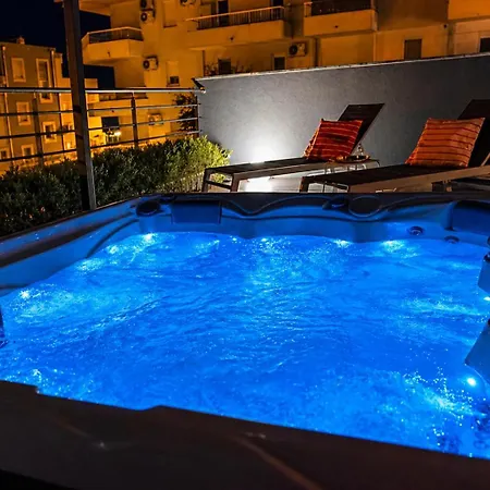 Astramaris Znjan - Deluxe With Hot Tub Appartement *