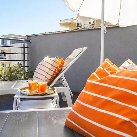 Astramaris Znjan - Deluxe With Hot Tub Appartement Split